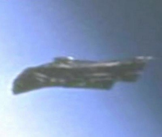 Illustration for article titled Did NASA delete evidence of UFOs from its photo archive?